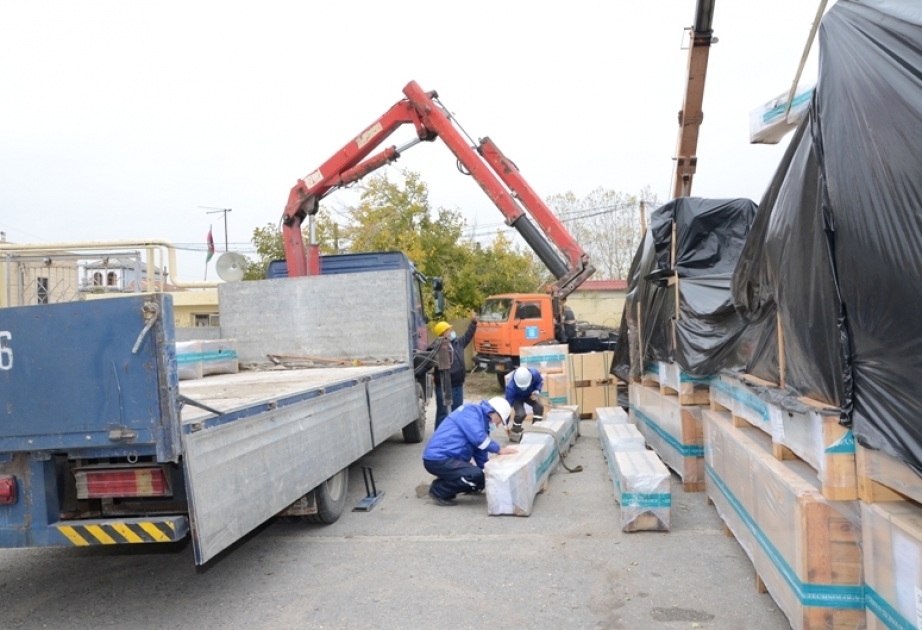 Bakıya yeni liftlər gətirilib