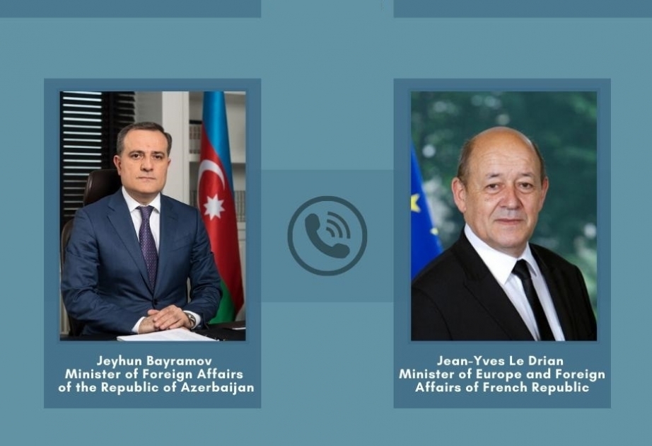 Los Cancilleres de Azerbaiyán y Francia mantuvieron una conversación telefónica