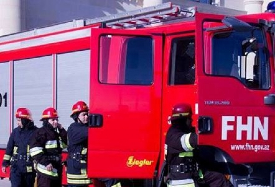Ağsuda ikimərtəbəli yaşayış evində yanğın olub