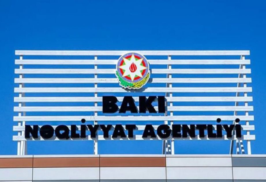 Paytaxt yollarında nəqliyyat vasitələrinin hərəkətində sıxlıq müşahidə edilir