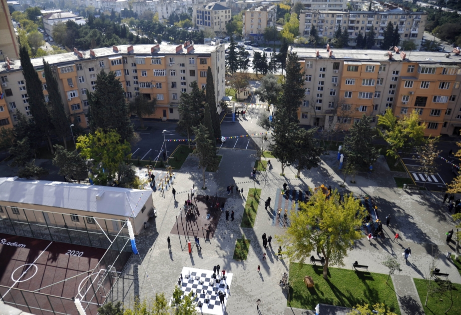 В рамках проекта «Наш двор» в Низаминском районе благоустроен и передан в пользование жителей очередной двор