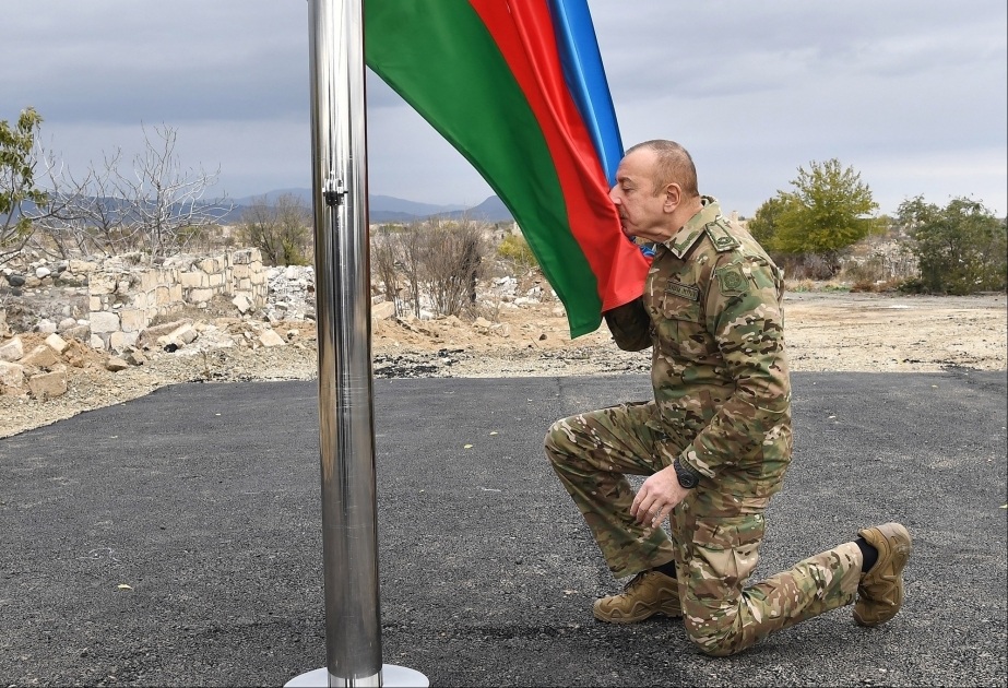 Presidente de Azerbaiyán: "Hemos triunfado en esta guerra a expensas de nuestros heroicos militares"