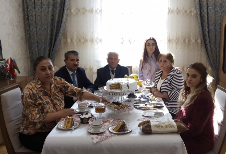 Bayramovlar ailəsi: İllərlə həsrətini çəkdiyimiz doğma Kəlbəcərimizin azad olunmasına görə sevincimizin həddi-hüdudu yoxdur VİDEO