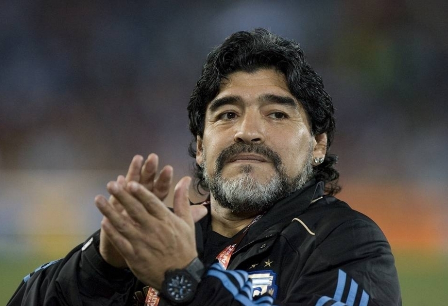 Diego Maradona: Argentina legend dies aged 60 - BBC News 