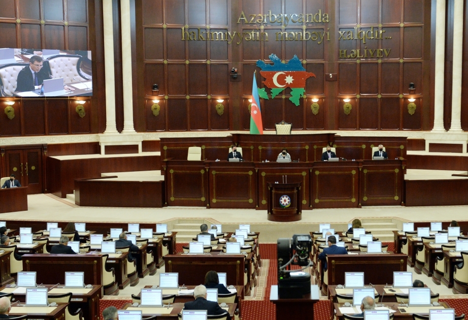 Aserbaidschanisches Parlament gibt Erklärung zur voreingenommenen Entschließung des französischen Senats ab
