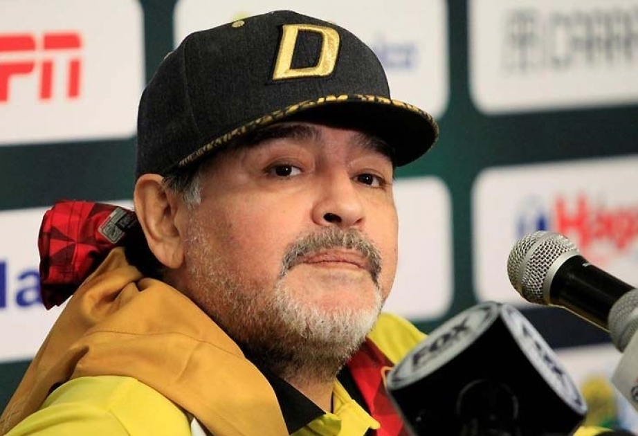 Reino Unido rinde tributo a Maradona sin olvidar la 'mano de Dios'