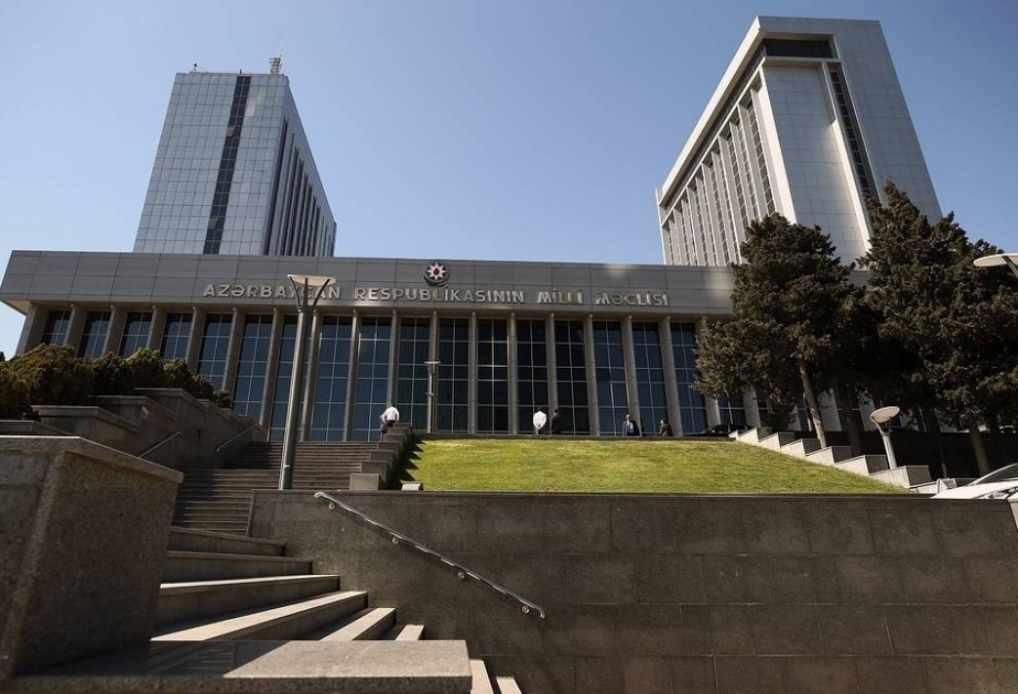Aserbaidschanisches Parlament appelliert an die Regierung, Frankreich aus Co-Vorsitz der Minsker Gruppe zurückzurufen