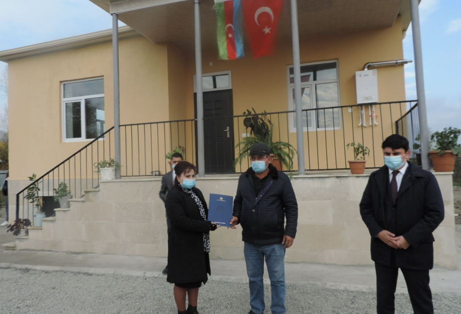 Daha 28 şəhid ailəsi və Qarabağ müharibəsi əlili evlə təmin olundu VİDEO