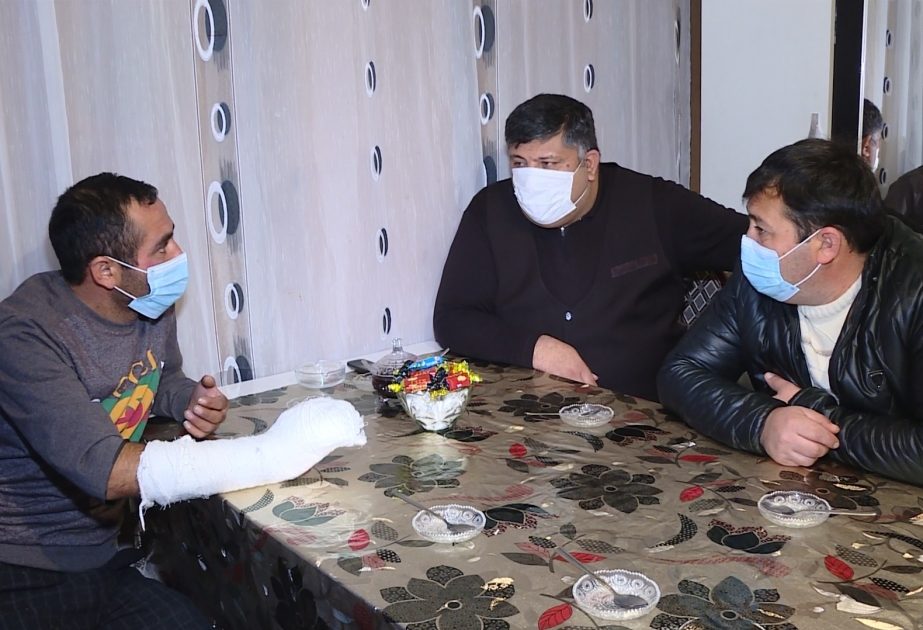 Yaralı olduğu halda əsgər yoldaşını xilas edən qazi: Döyüşlərə qorxu bilmədən atılırdıq VİDEO