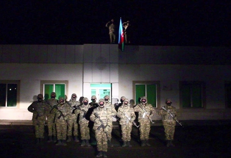 Le drapeau azerbaïdjanais a été hissé dans la région de Latchine, libérée de l'occupation VIDEO