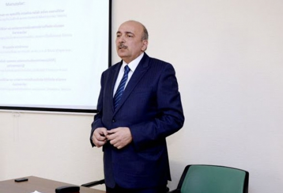 Baş infeksionist: Yoluxanların əksər hissəsi xəstəliyi simptomsuz, yüngül və orta ağır keçirir