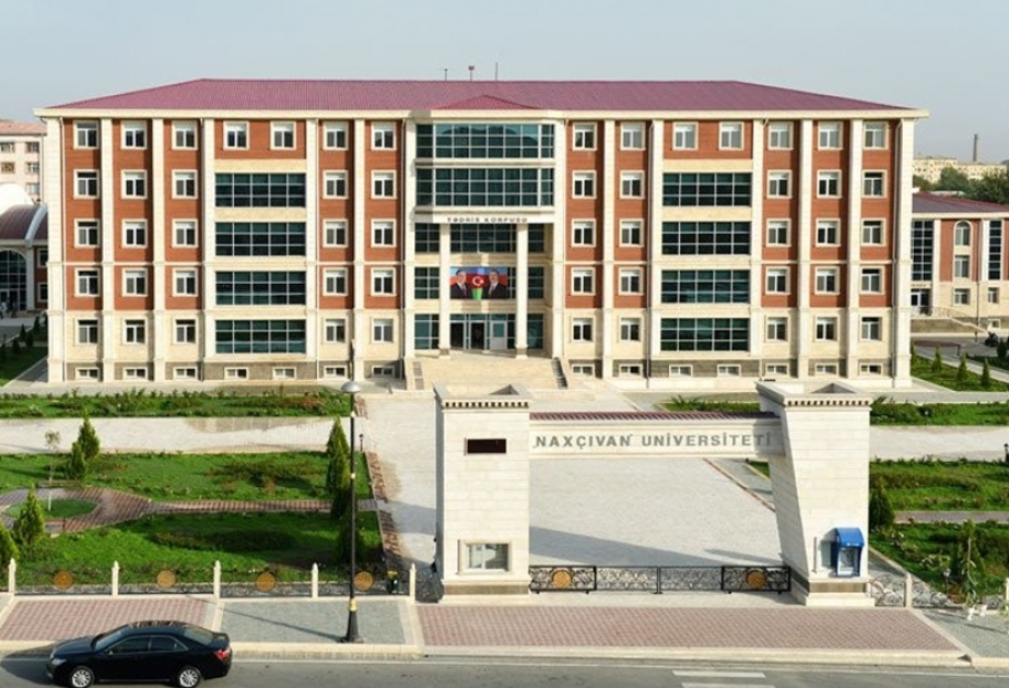 “Naxçıvan” Universitetində keçirilən elmi-praktik konfransda ölkəmizdə bank sektorunun problemləri müzakirə olunub