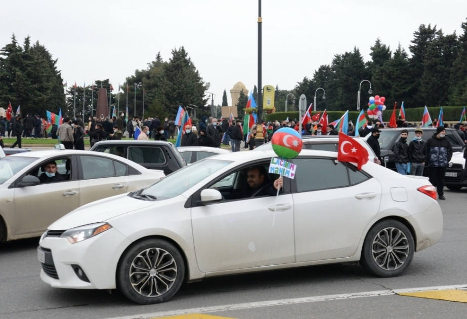 Xalqımız Laçının işğaldan azad olunmasının sevincini yaşayır-FOTOSESSİYA