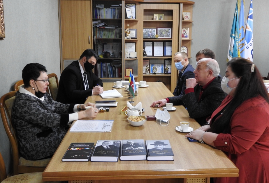 Poltava universitetində fəaliyyət göstərən Azərbaycan Tədris-Mədəniyyət Mərkəzində azərbaycanlı tələbələrlə görüş keçirilib VİDEO