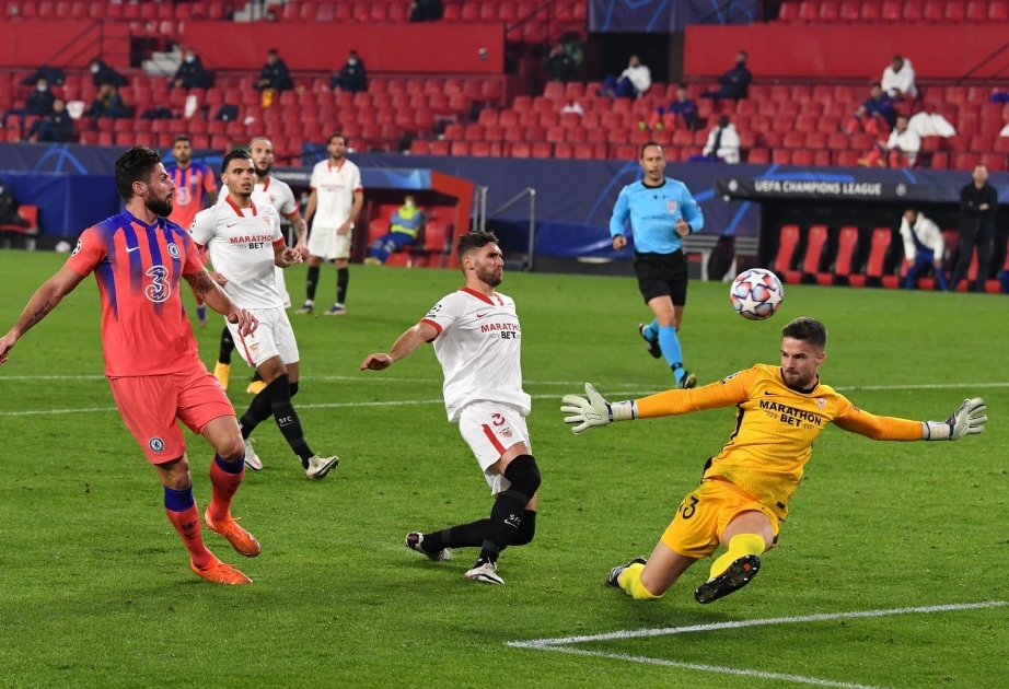 Chelsea whip Sevilla 4-0 in Spain, Giroud on fire