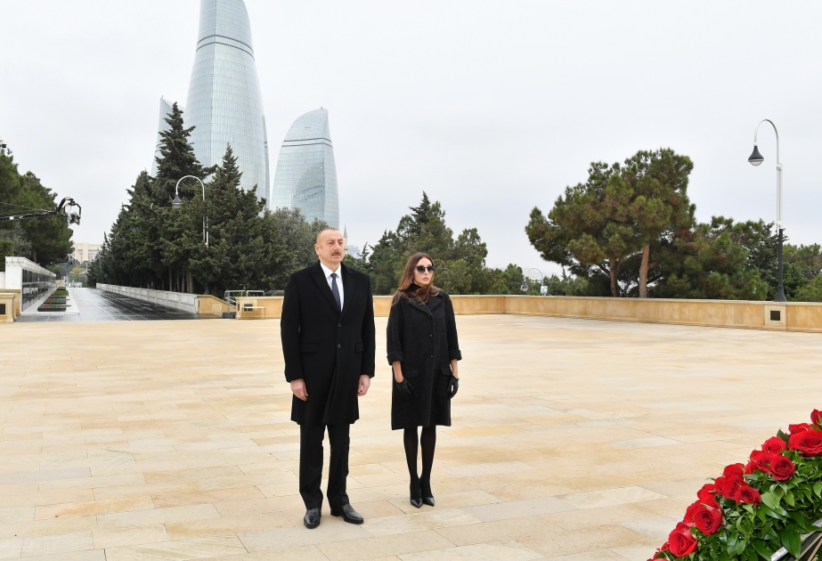 Prezident İlham Əliyev və birinci xanım Mehriban Əliyeva şəhidlərimizin xatirəsini yad ediblər VİDEO