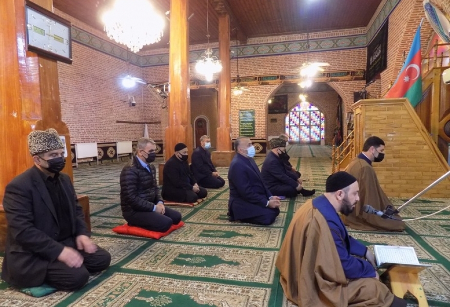 Lənkəranda şəhidlərin xatirəsi ehtiramla yad edilib VİDEO