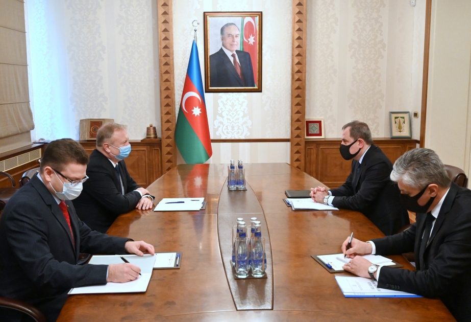 Azerbaijani FM meets with outgoing Belarus ambassador