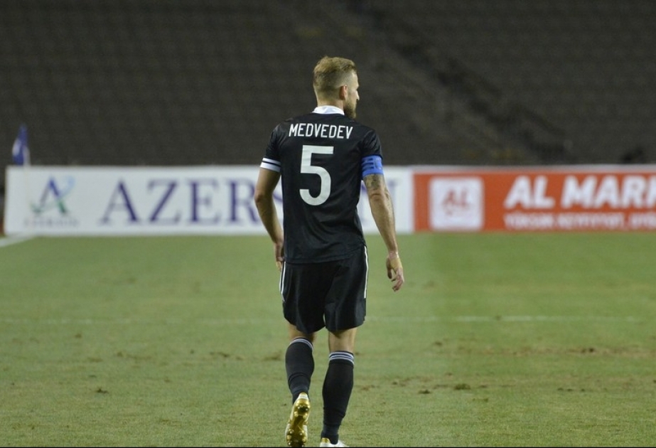Azərbaycan millisinin futbolçusu Maksim Medvedev Vətənə qayıdıb