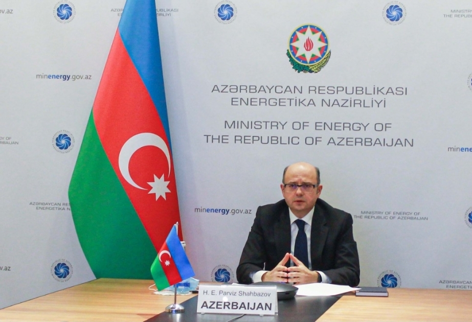 Azerbaiyán apoya la decisión de la OPEP+ de aumentar la producción de petróleo en enero