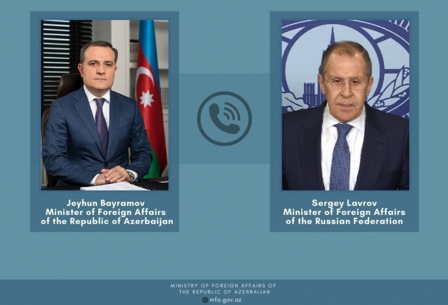 Cancilleres de Azerbaiyán y Rusia mantuvieron una conversación telefónica