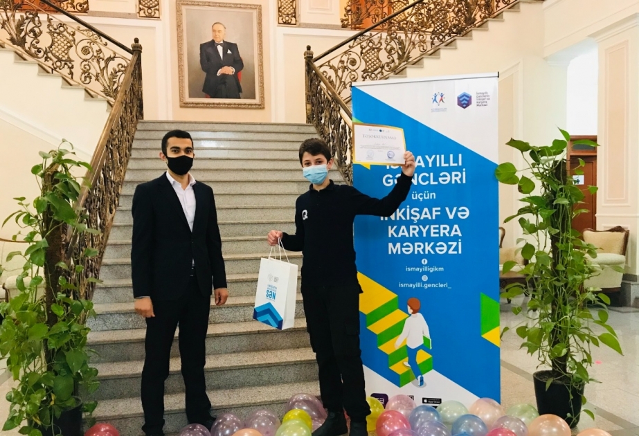 Fəal könüllülər mükafatlandırılıb