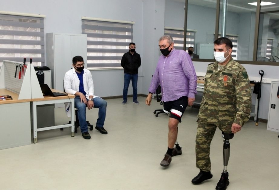 Azerbaiyán presenta las primeras prótesis de alta tecnología fabricadas localmente