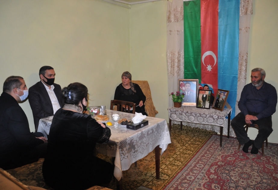 Mingəçevir Dövlət Universitetinin əməkdaşları şəhid məzunların ailələrini ziyarət ediblər