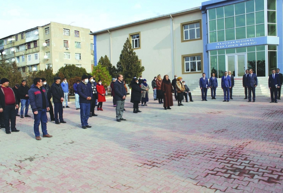 Muxtar respublikada özünüməşğulluq proqramı uğurla davam etdirilir