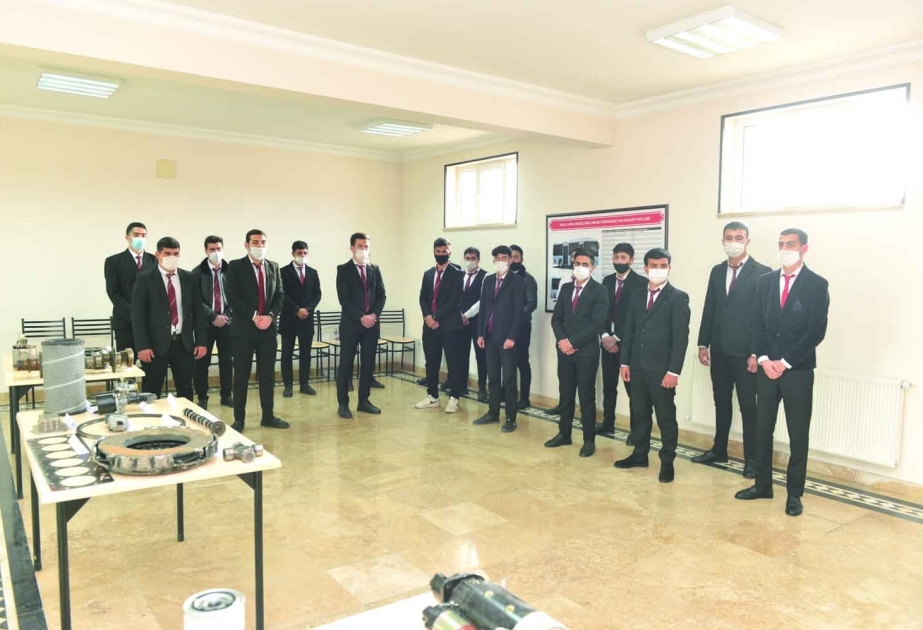 NDU-nun tələbələri Dövlət Nəqliyyat Xidmətinin aid təşkilatlarında istehsalat təcrübəsi keçirlər