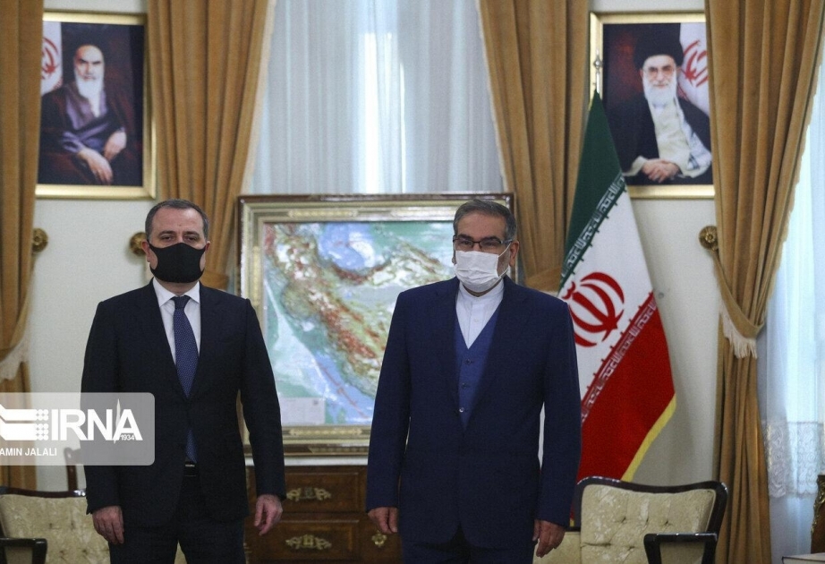 Le ministre azerbaïdjanais des Affaires étrangères s’entretient avec le secrétaire du Conseil suprême de sécurité nationale de l'Iran