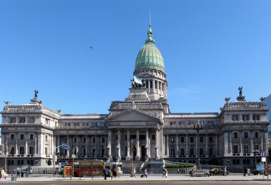 Argentina parlamenti “sərvət vergisi”nin tətbiqi haqqında qanun qəbul edib
