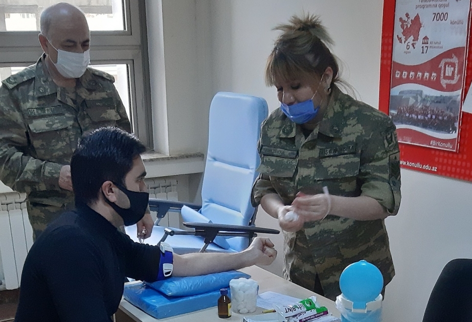 Memarlıq və İnşaat Universitetinin kollektivi yaralı hərbçilərimiz üçün qan verib