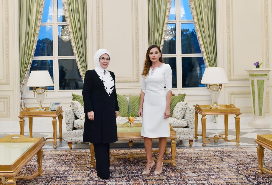 Состоялась встреча первых леди Азербайджана и Турции