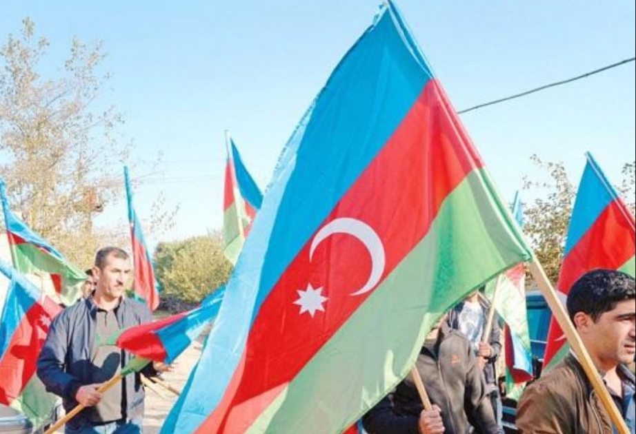 Moldova mətbuatı Zəfər paradına geniş yer ayırıb