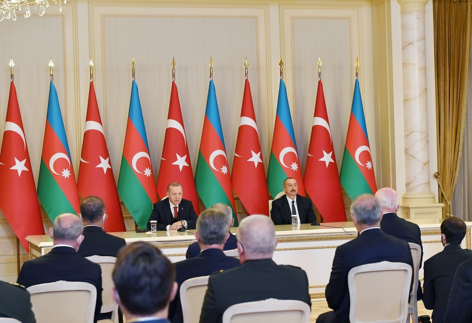 Ilham Aliyev: "Debemos crear una nueva plataforma de cooperación en la región"