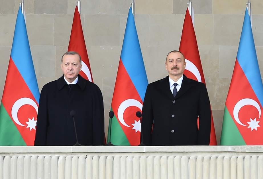 Ilham Aliyev: "Movilizando todas nuestras fuerzas, formamos un "puño de hierro" y rompimos la cabeza del enemigo con él"