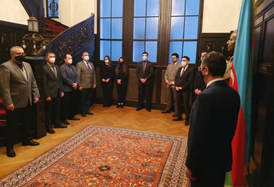 Berlində ümummilli lider Heydər Əliyevin xatirəsi yad edilib