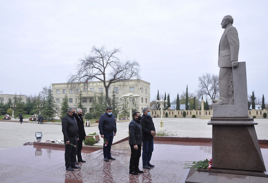 Ulu öndər Heydər Əliyevin xatirəsi Ağdam rayonunda dərin hörmət və ehtiramla anılıb