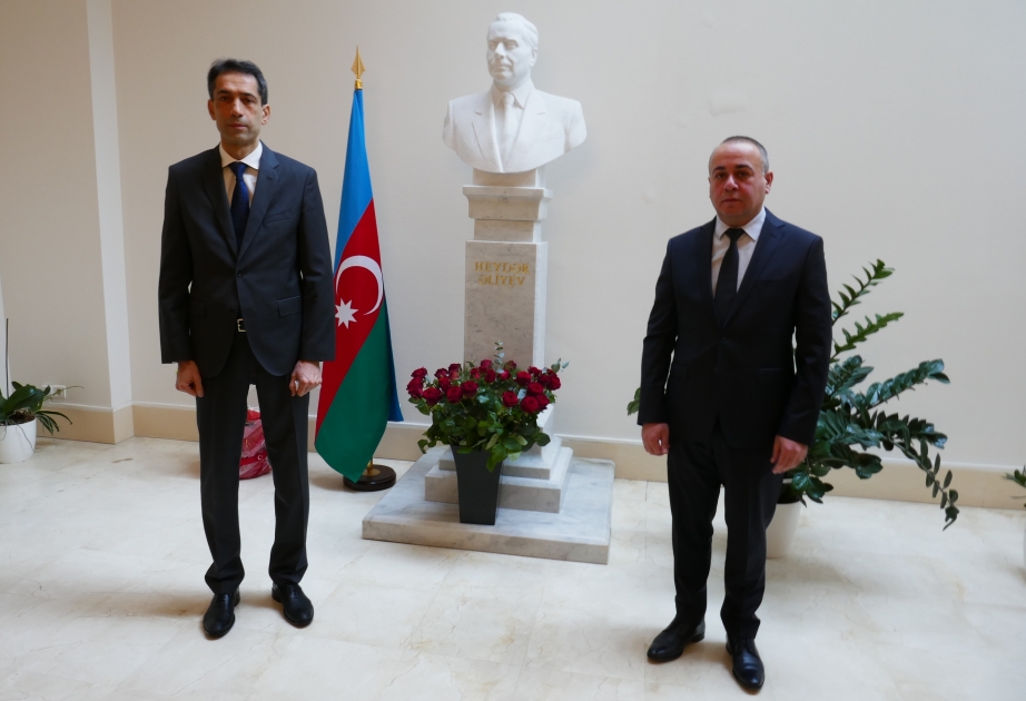 Ümummilli lider Heydər Əliyevin xatirəsi Parisdə yad edilib