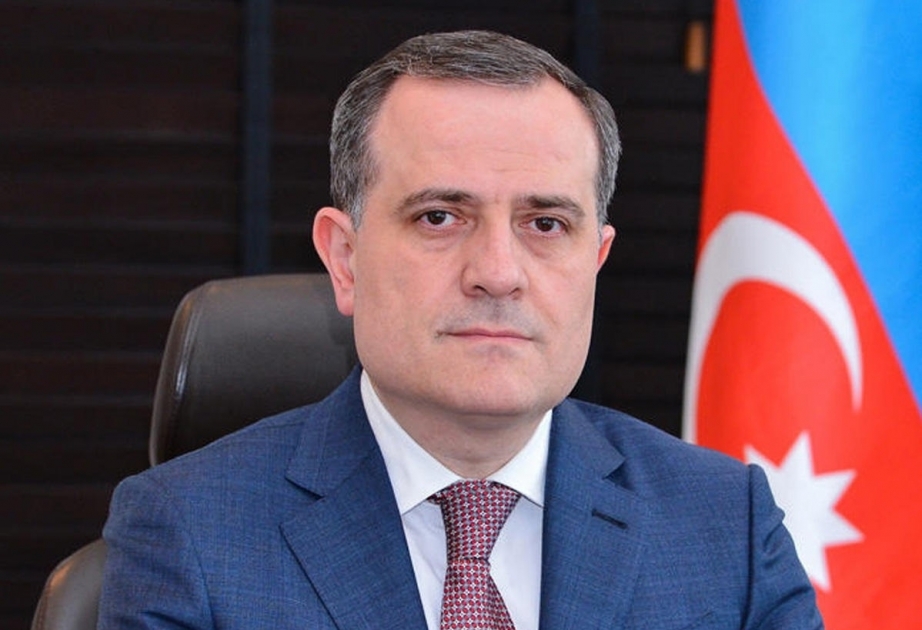Aserbaidschanische Delegation um Außenminister Bayramov reist nach Brüssel