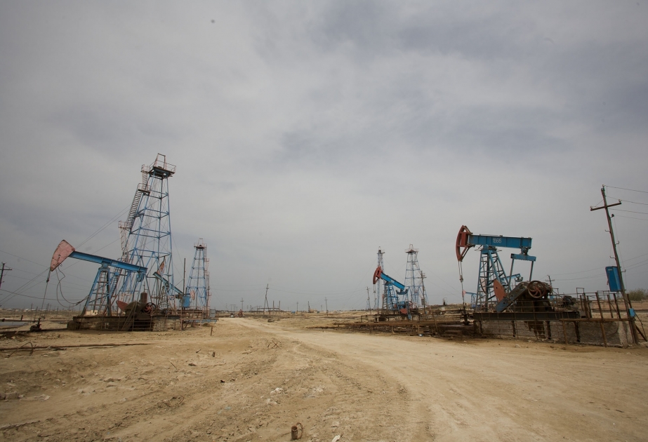 Цена нефти «Азери Лайт» превысила 52 доллара