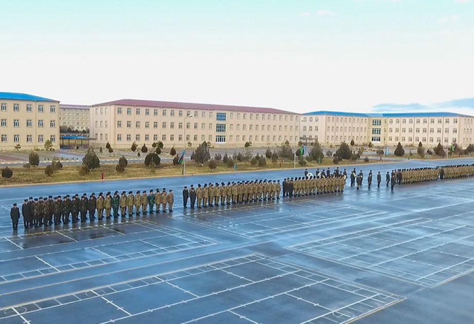 Naxçıvan Qarnizonu Qoşunlarında növbəti kursların başa çatması münasibətilə buraxılış mərasimi keçirilib VİDEO