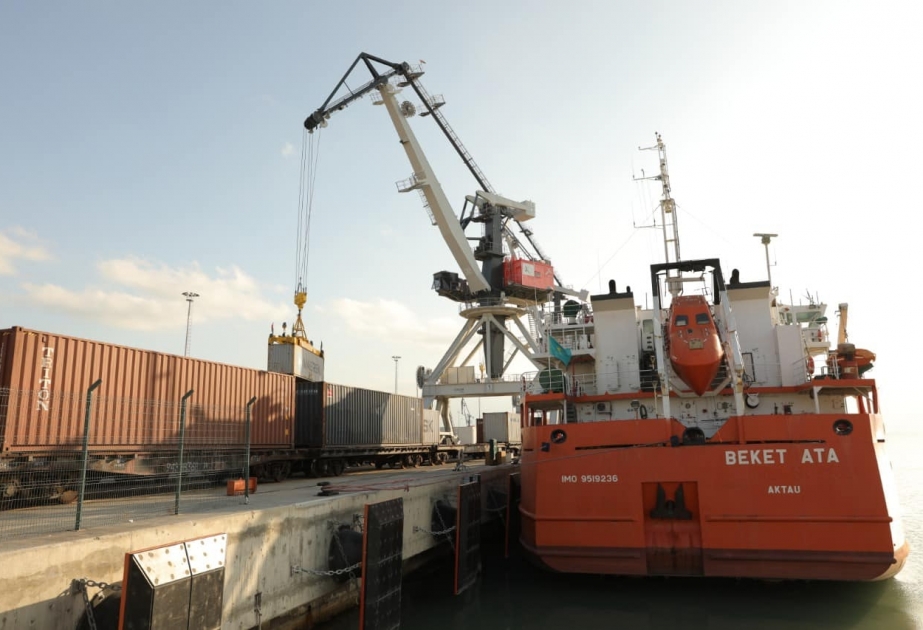 Ötən ay dəniz limanlarında 597,1 min ton yükləmə-boşaltma işləri həyata keçirilib