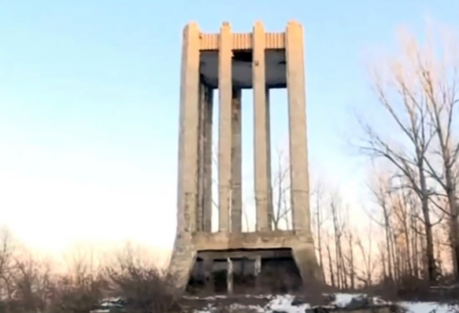 Музейно-мавзолейный комплекс Моллы Панаха Вагифа в Шуше, подвергшийся армянскому вандализму