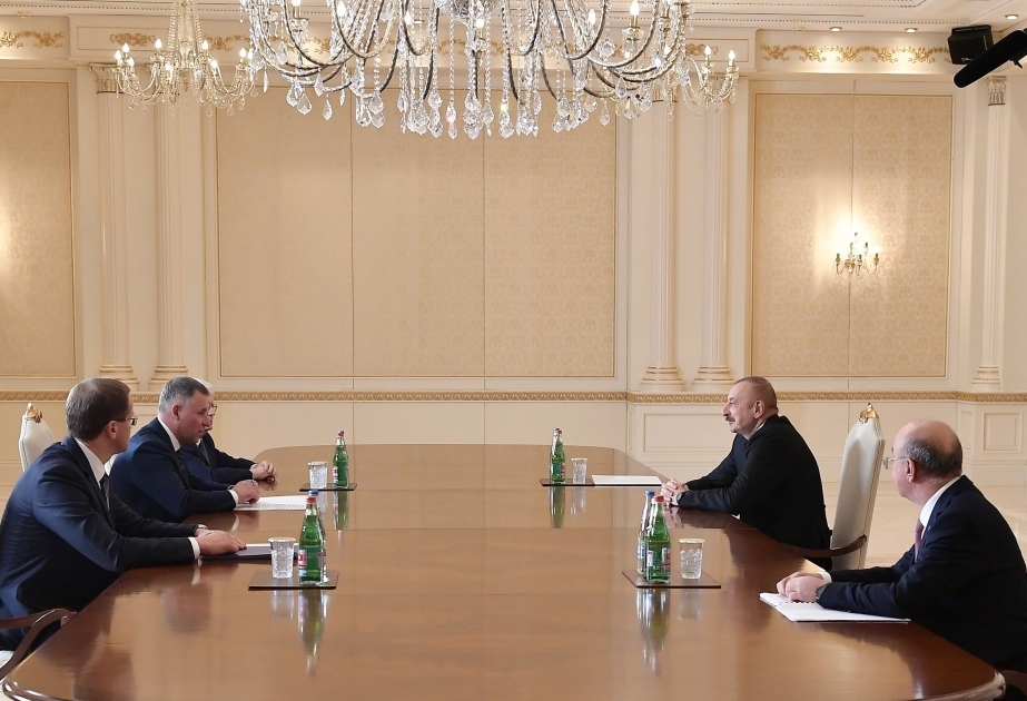 الرئيس إلهام علييف يلتقي وزير الطوارئ الروسي