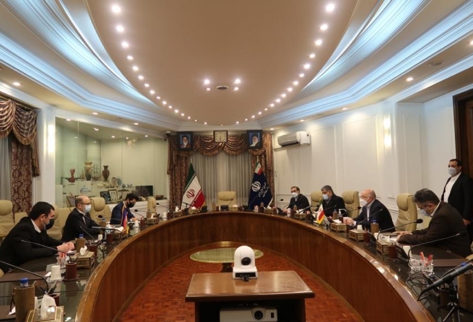 Azerbaiyán y Irán abordan la posibilidad de estrechar la cooperación en materia de energía