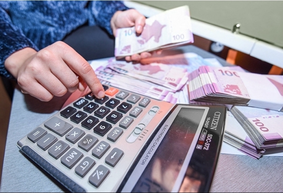 Ləğv olunmuş 4 bankın əmanətçilərinə 615 milyon manatdan çox kompensasiya ödənilib