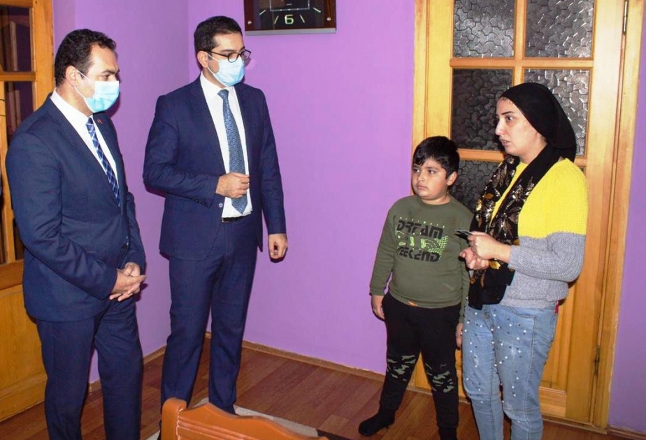 Şəhid ailəsinə təqaüd üzrə ödəniş kartı evində təqdim edildi