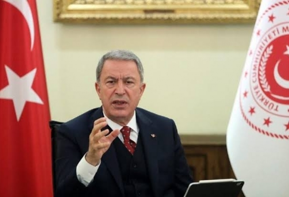 Ministro de Defensa turco realiza una visita a Libia